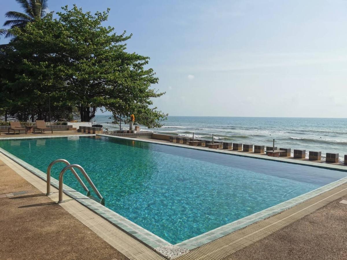 Khanom Golden Beach Hotel Exterior foto