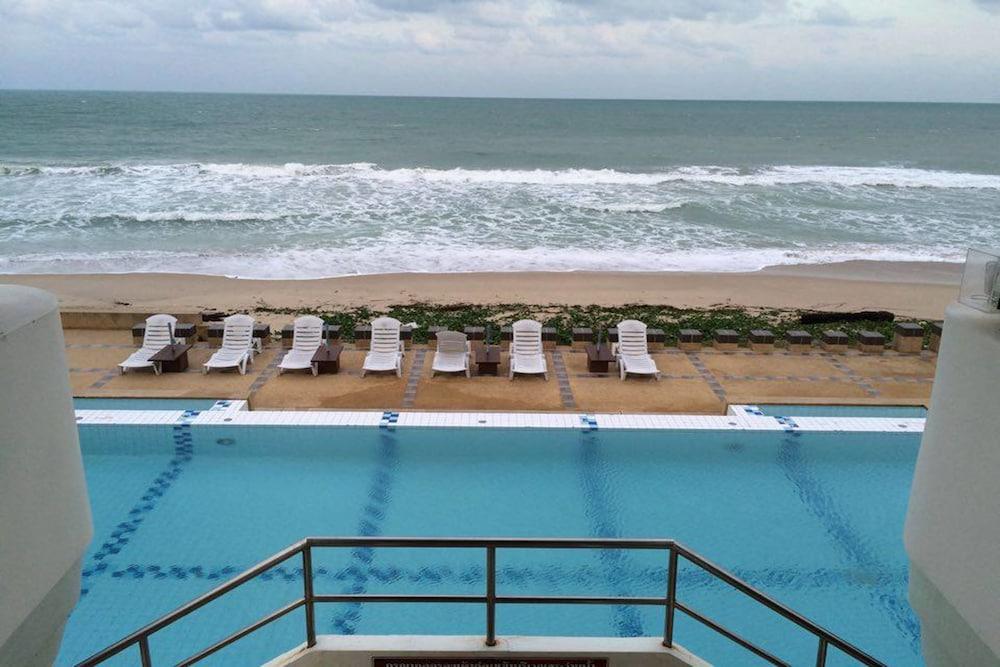 Khanom Golden Beach Hotel Exterior foto