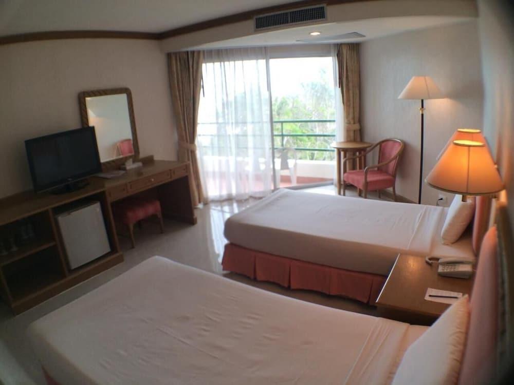 Khanom Golden Beach Hotel Exterior foto
