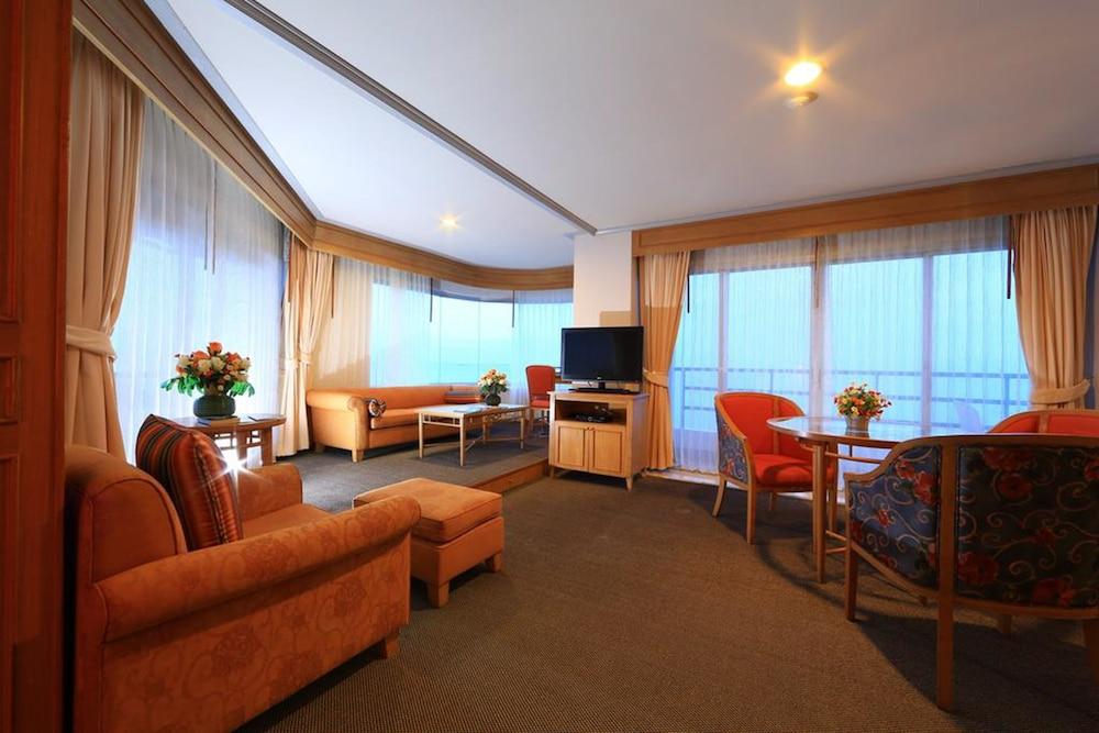 Khanom Golden Beach Hotel Exterior foto