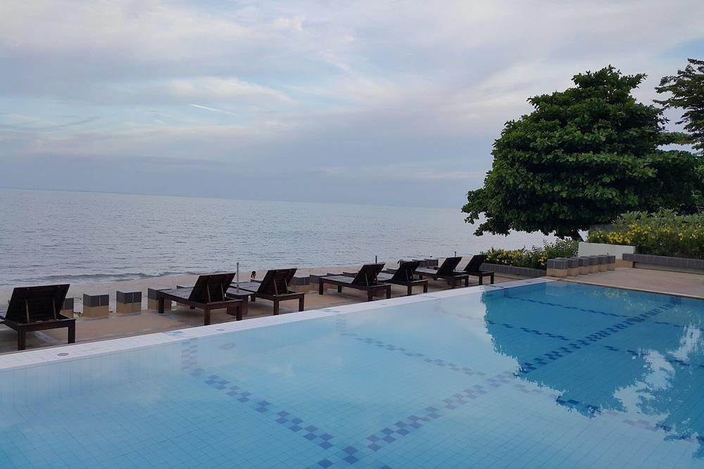 Khanom Golden Beach Hotel Exterior foto